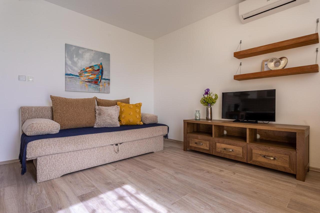 Apartment Magic Garden Baška Екстериор снимка
